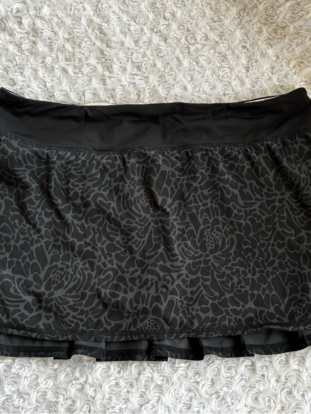 lululemon athletica Black Floral-Print Mini Skirt